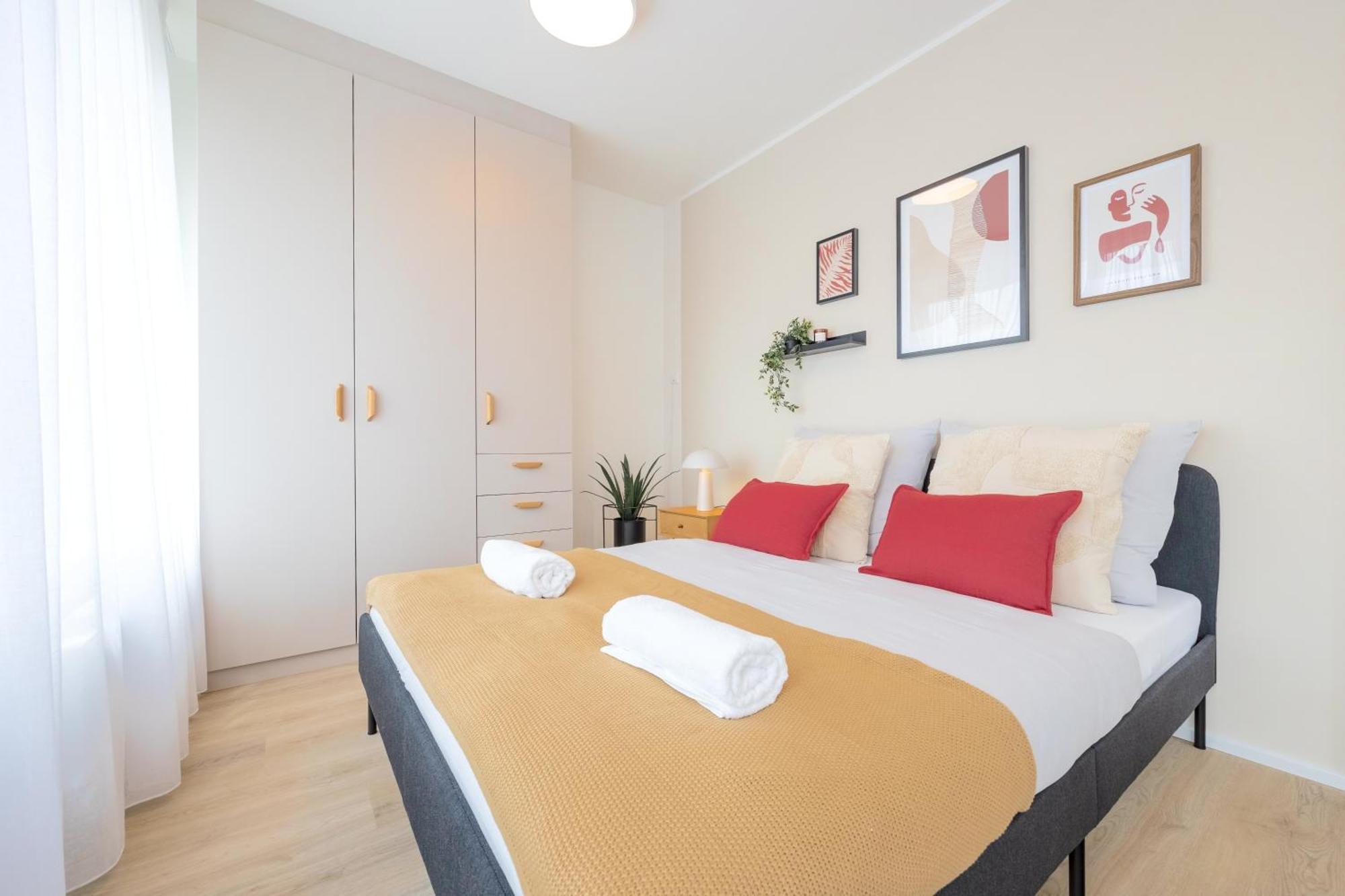 Lejlighed Bright 2br - 5th Floor, Balcony, Free Parking By Gravity